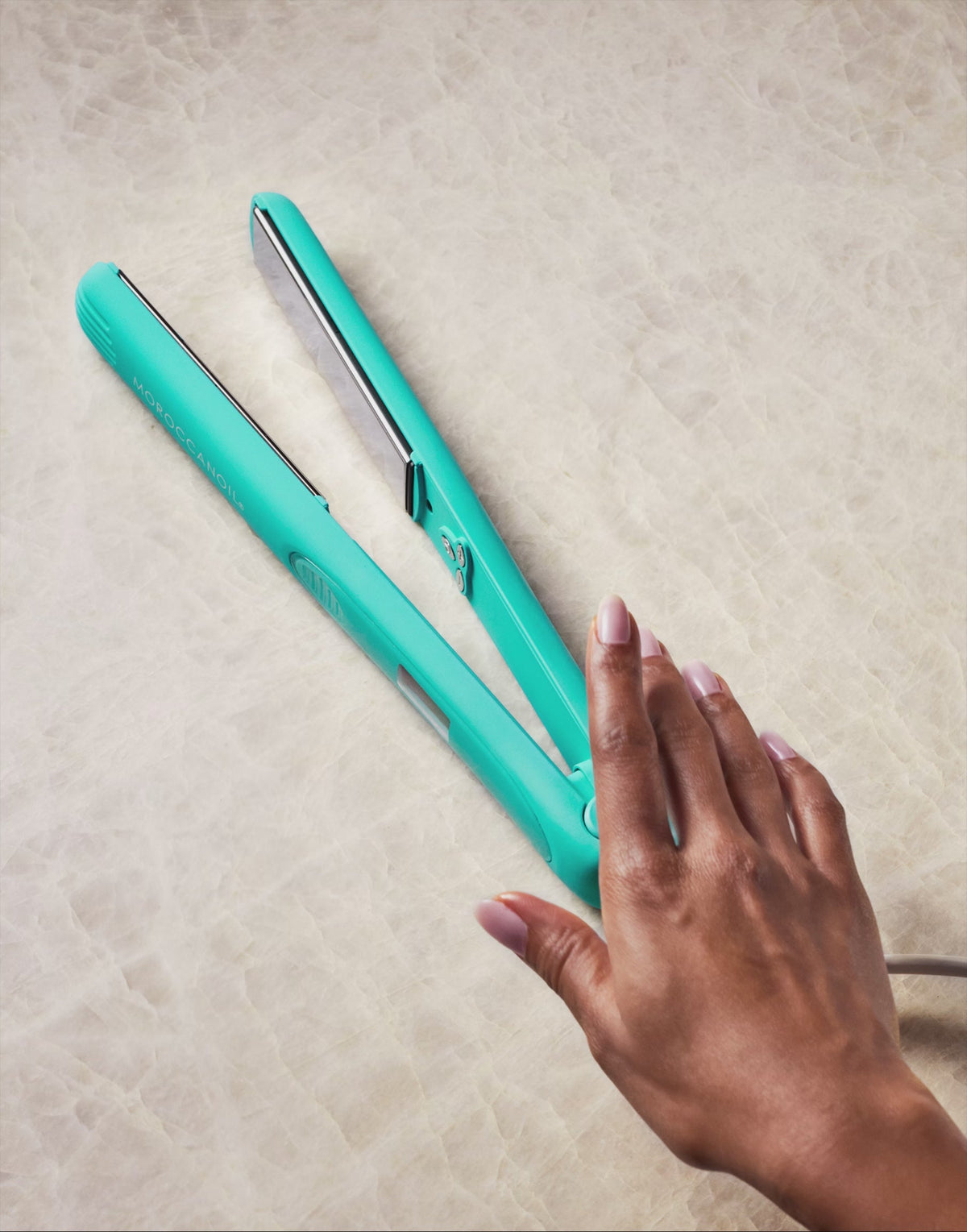 Fer À Lisser En Titane Pour Un Lissage Parfait